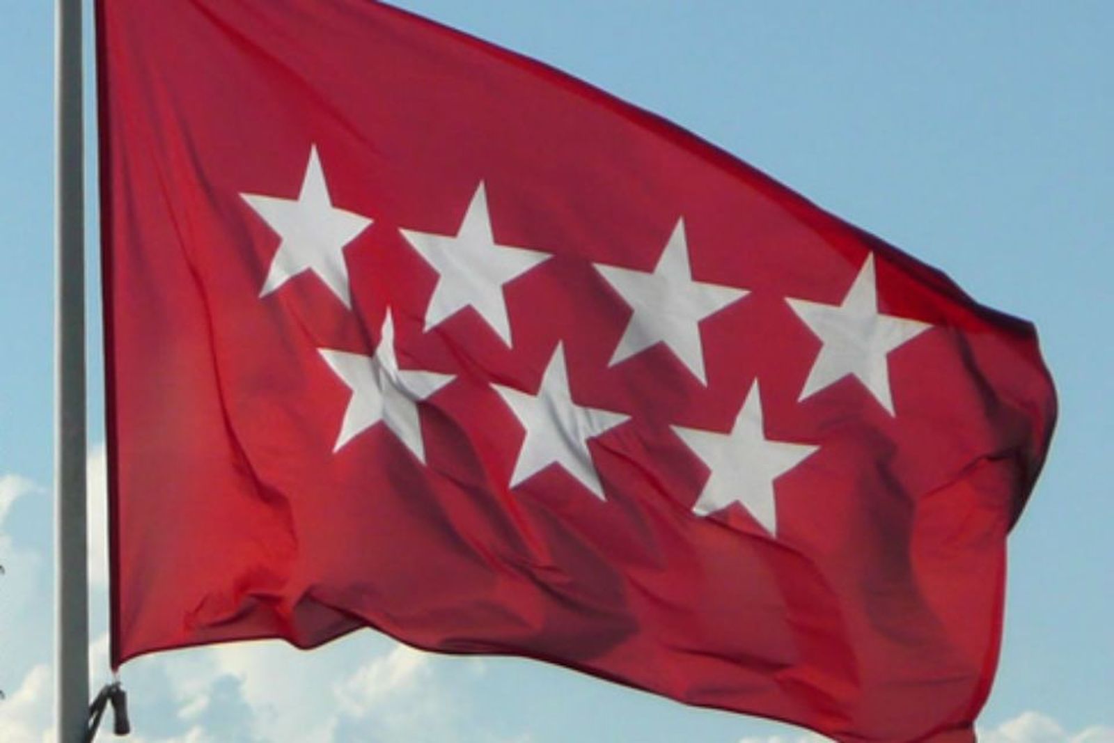 ¿Por qué la bandera de la Comunidad de Madrid tiene siete estrellas?