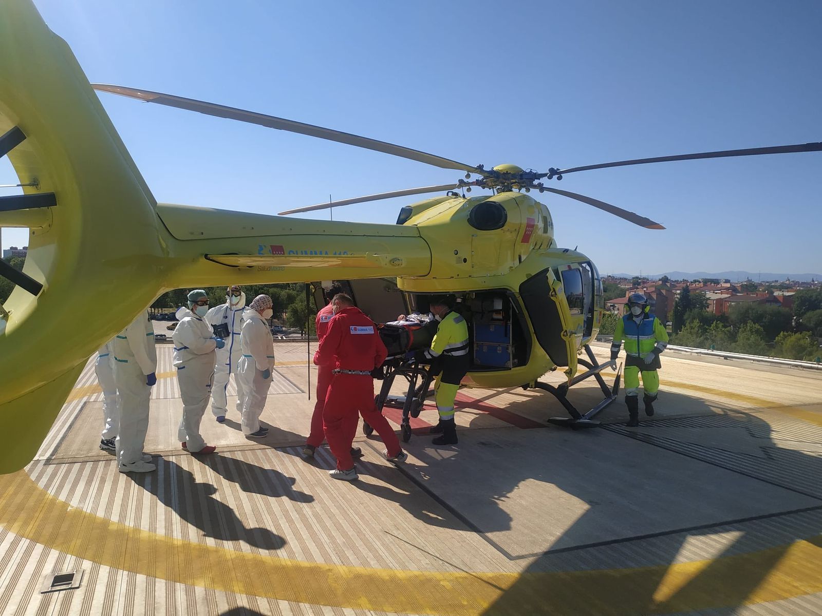 Helicóptero del SUMMA 112 traslada al hombre de 40 años al Hospital 12 de Octubre