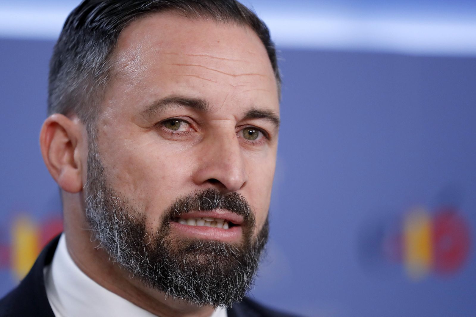 Abascal avisa: "Entre la espada y la pared, cojo a espada"