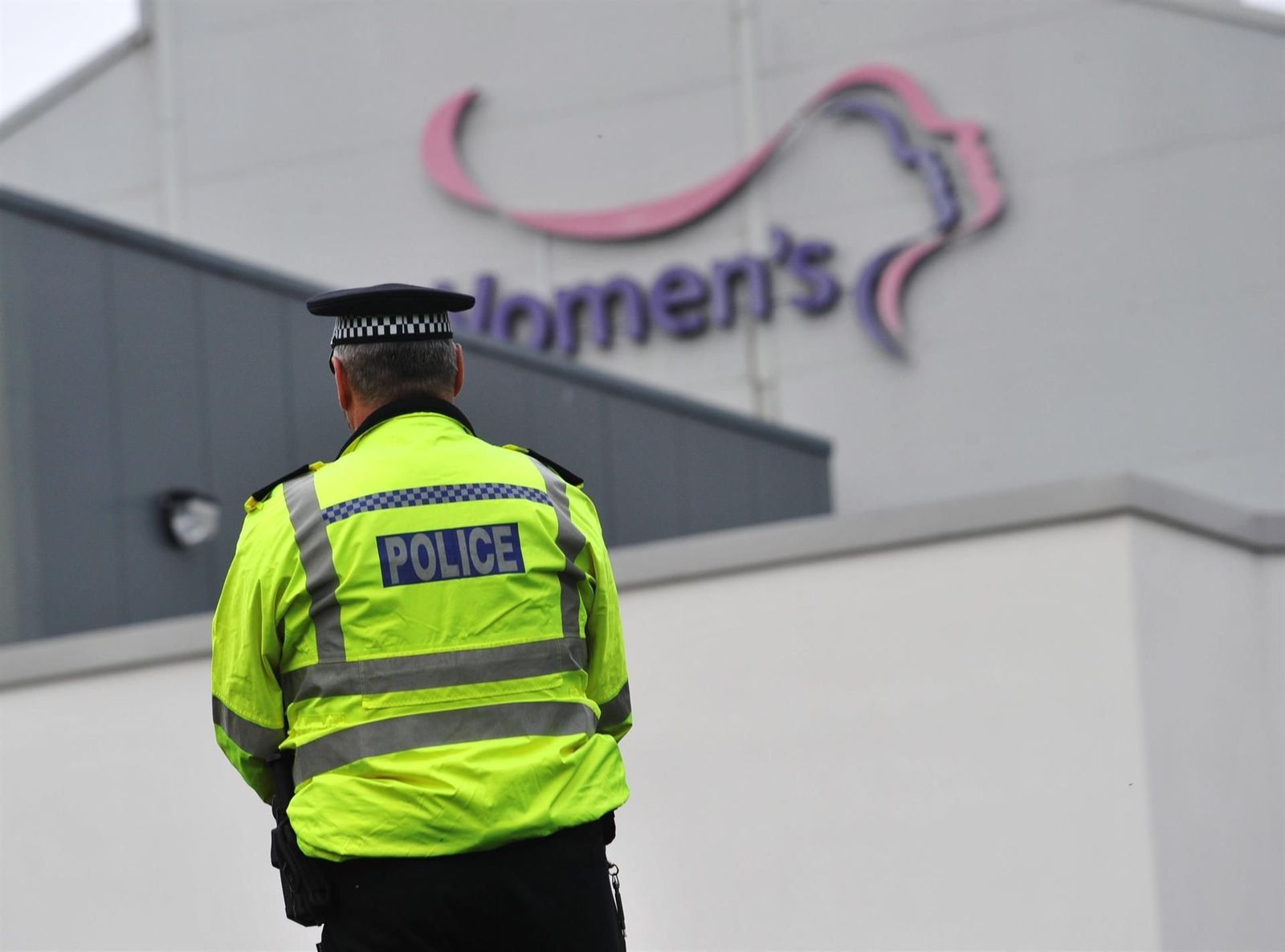Declaran como "incidente terrorista" la explosión al lado de un hospital en Liverpool