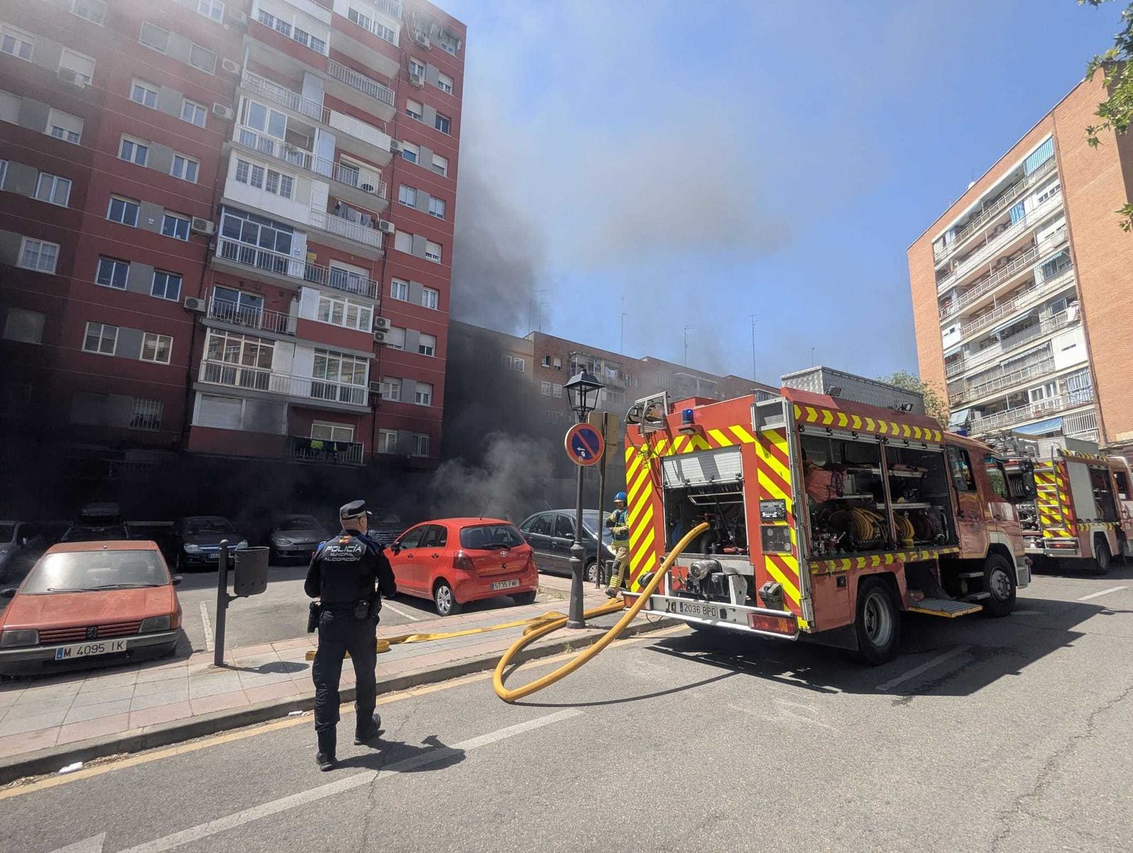 Incendio en un garaje subterráneo en un edificio de Alcorcón