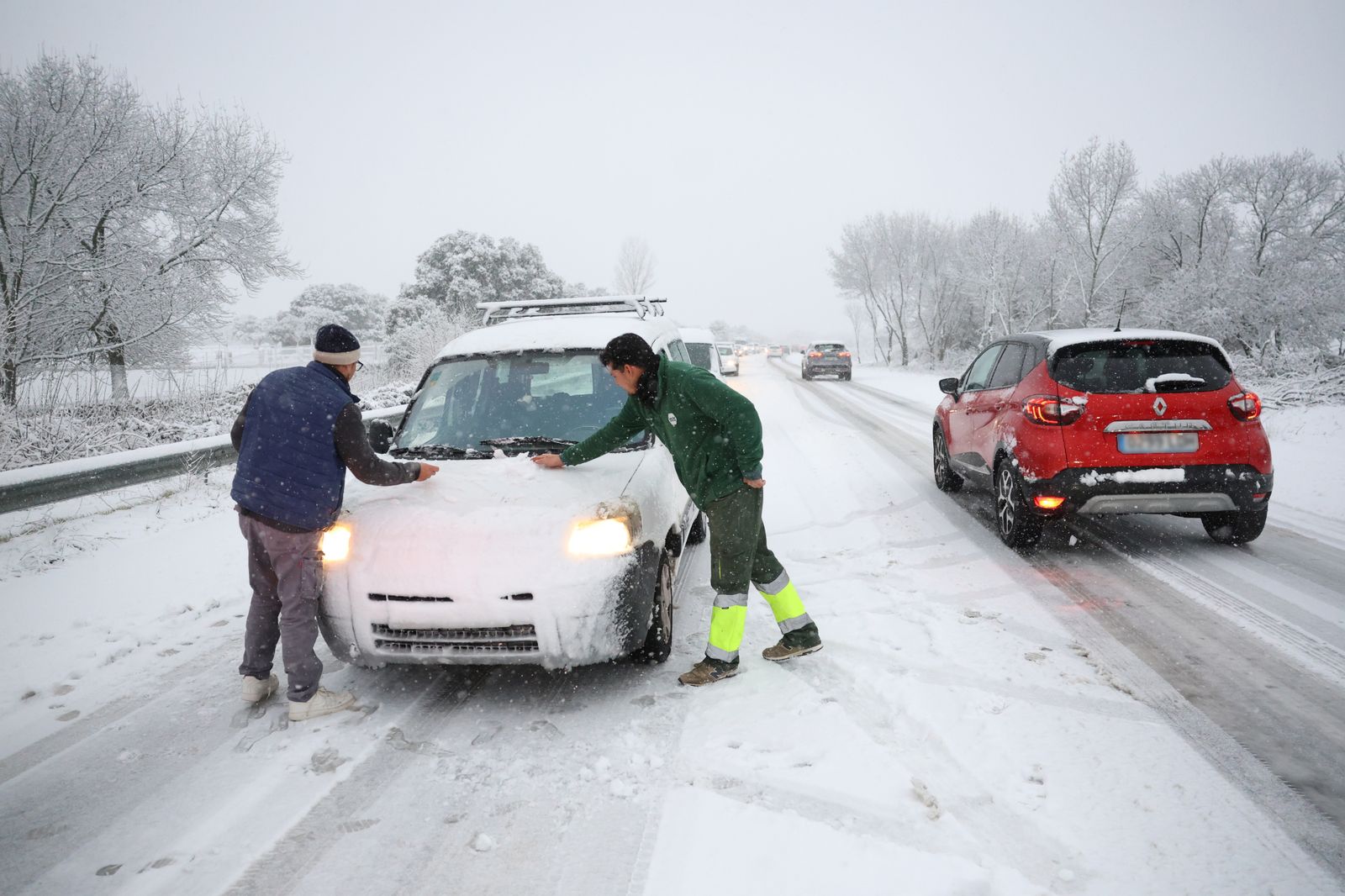 Aemet activa el nivel amarillo por nieve y viento en varios puntos de Madrid