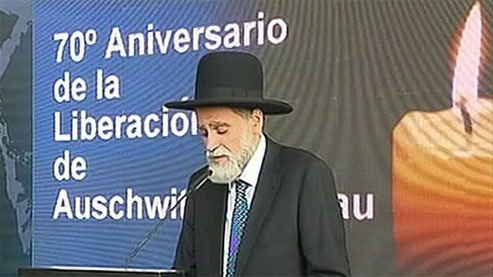 González y Echeverría llaman a luchar por la libertad en un acto por el Holocausto