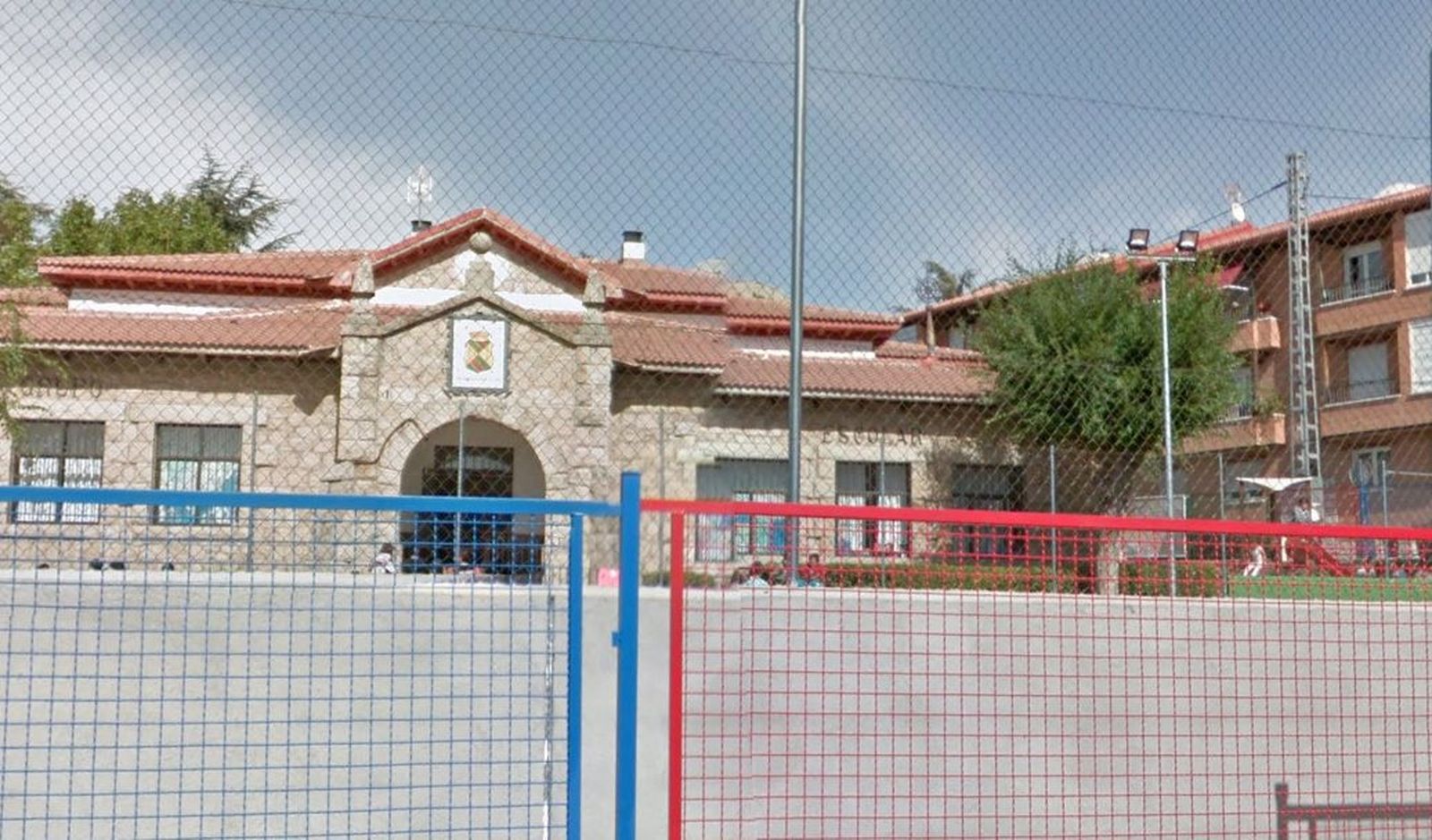 Colegio público Virgen de Peña Sacra, en Mazanares El Real