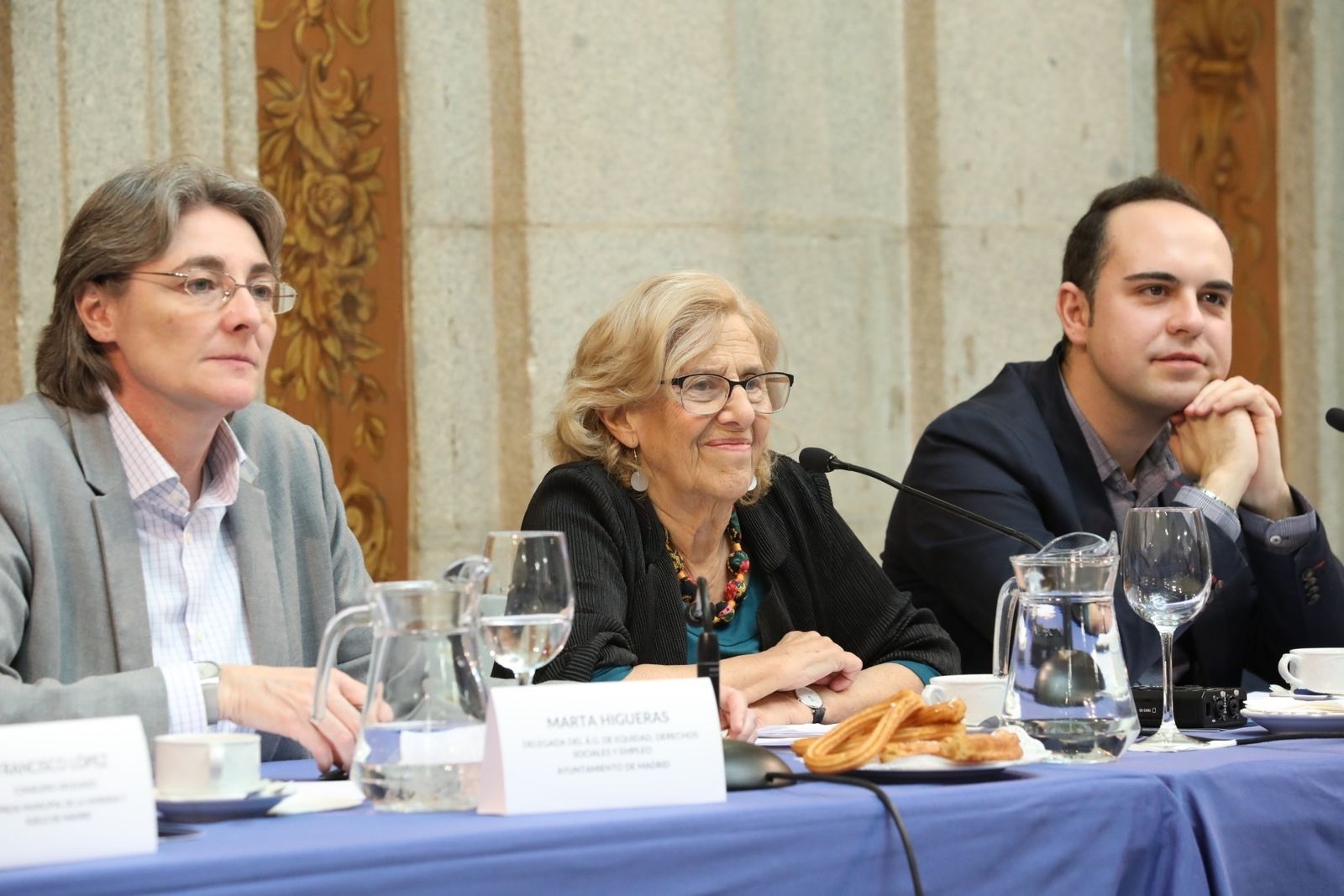 Marta Higueras y José Manuel Calvo junto a Manuela Carmena en una foto de arcihvo