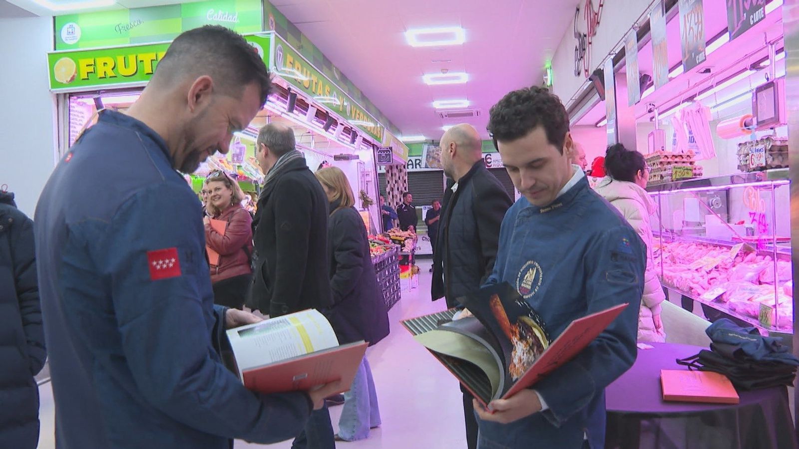 El Ayuntamiento de Madrid edita un libro con cien recetas hechas con productos de los mercados de la ciudad
