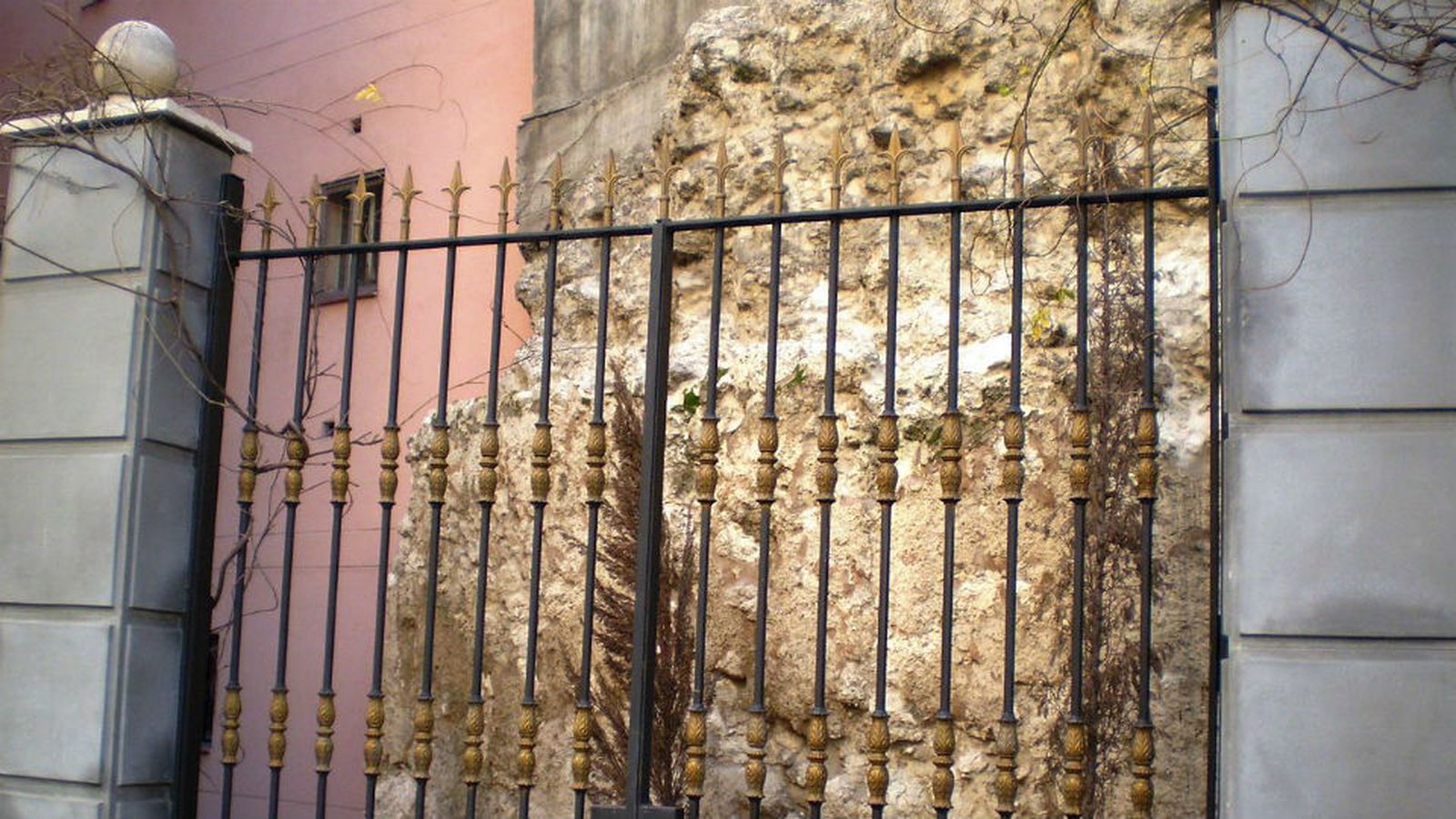 Una pieza más completa el puzzle de la muralla cristiana de Madrid