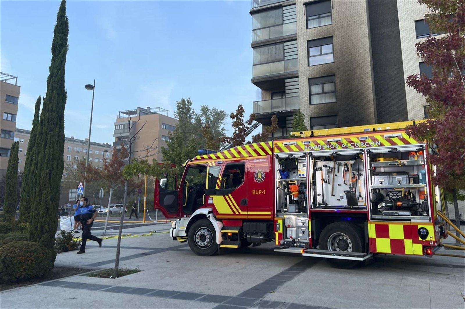 Álvaro, el bebé de nueves meses intoxicado de gravedad en el incendio de Alcorcón el pasado jueves, ha fallecido esta tarde