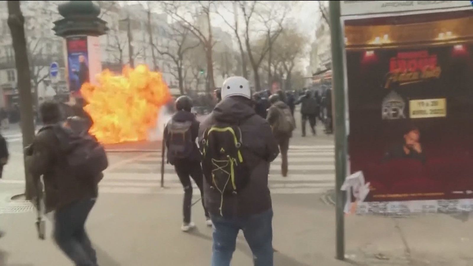 Protestas descontroladas en Francia contra la reforma de las pensiones