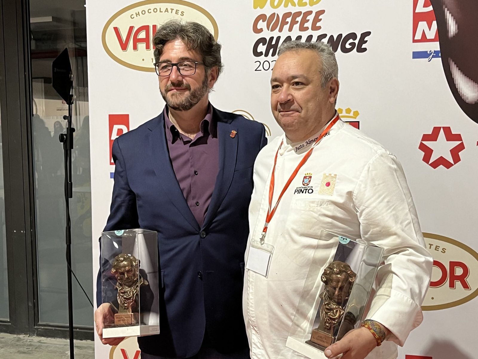 Pinto recibe en Chocomad un 'Goya' de chocolate por su tradición chocolatera