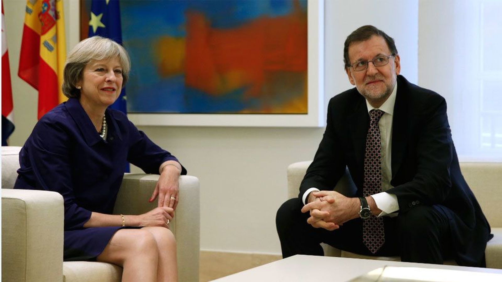 Rajoy y May analizan en Madrid las consecuencias del 'brexit'