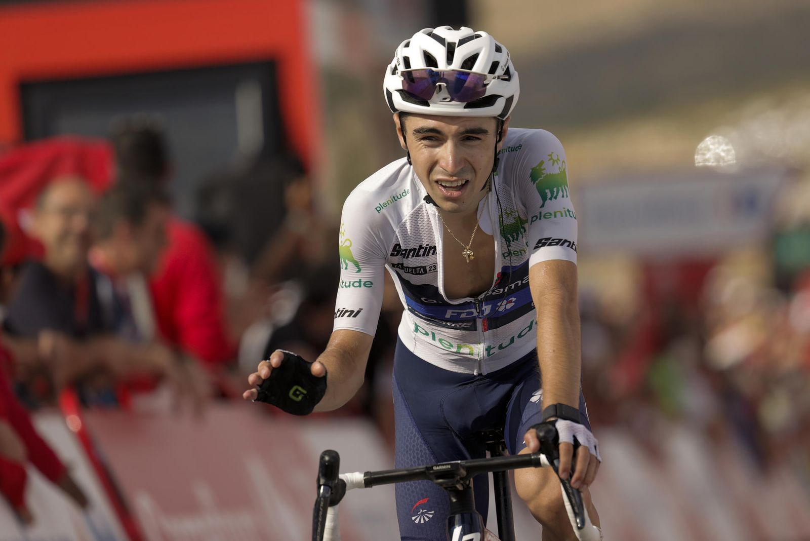 El ciclista francés y nuevo líder de la general, Lenny Martinez, del equipo Groupama-FDJ