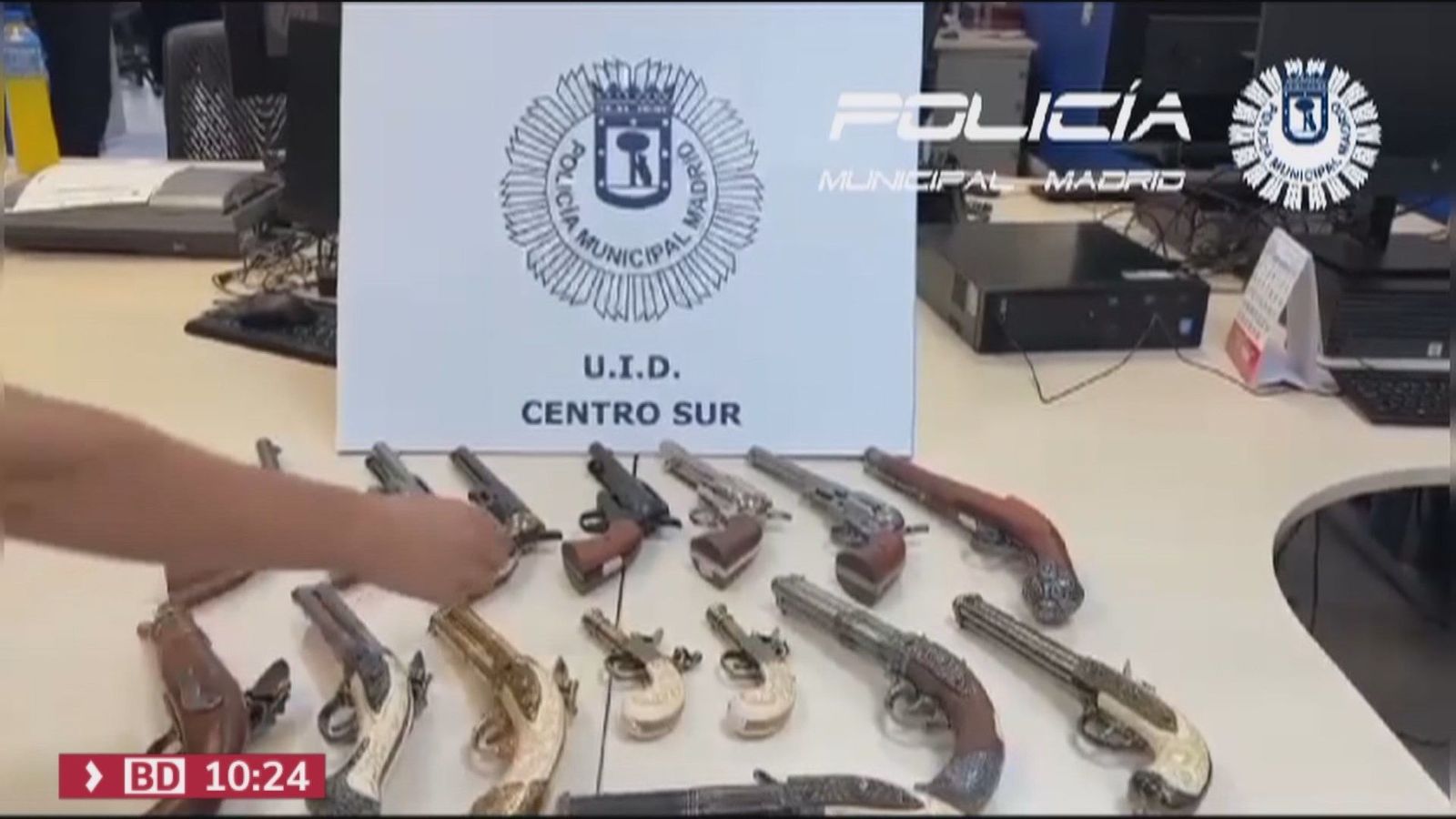 Incautadas 15 pistolas de imitación en una tienda enfrente del Congreso