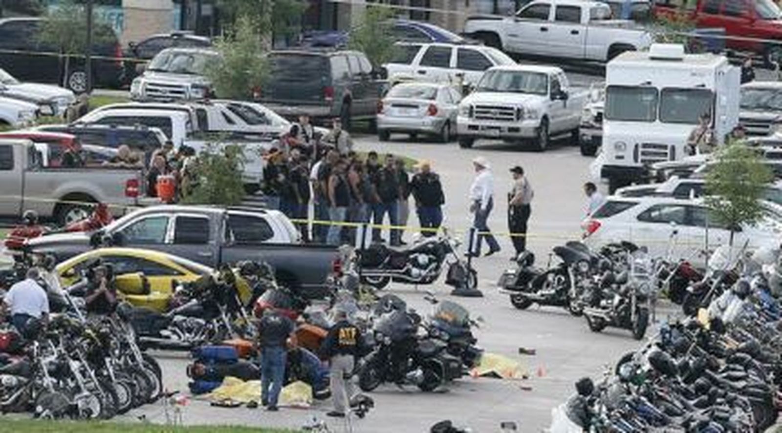 Al menos 9 muertos en un tiroteo en EEUU entre bandas de motoristas rivales