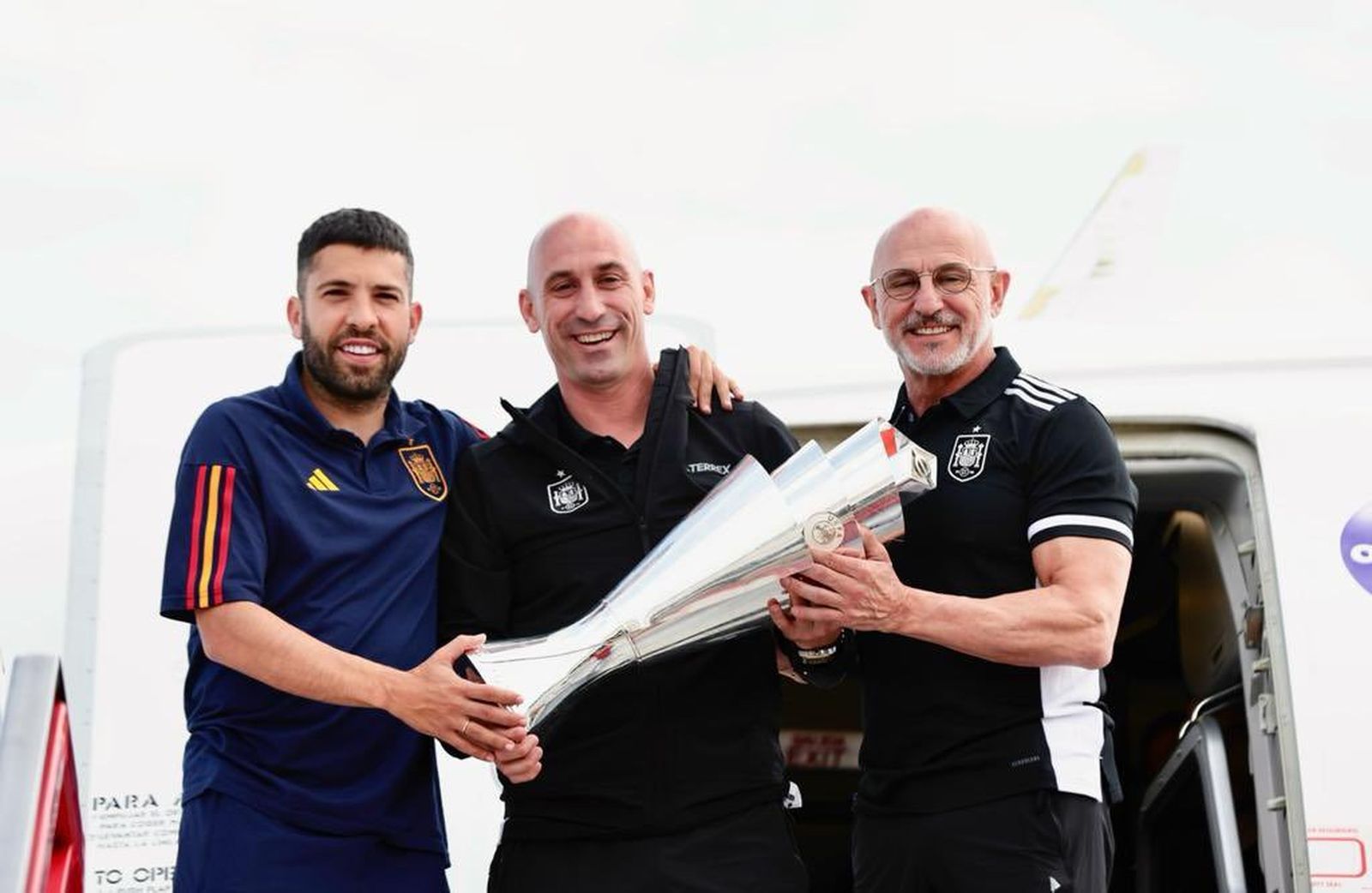 Jordi Alba, Luis Rubiales y Luis de la Fuente