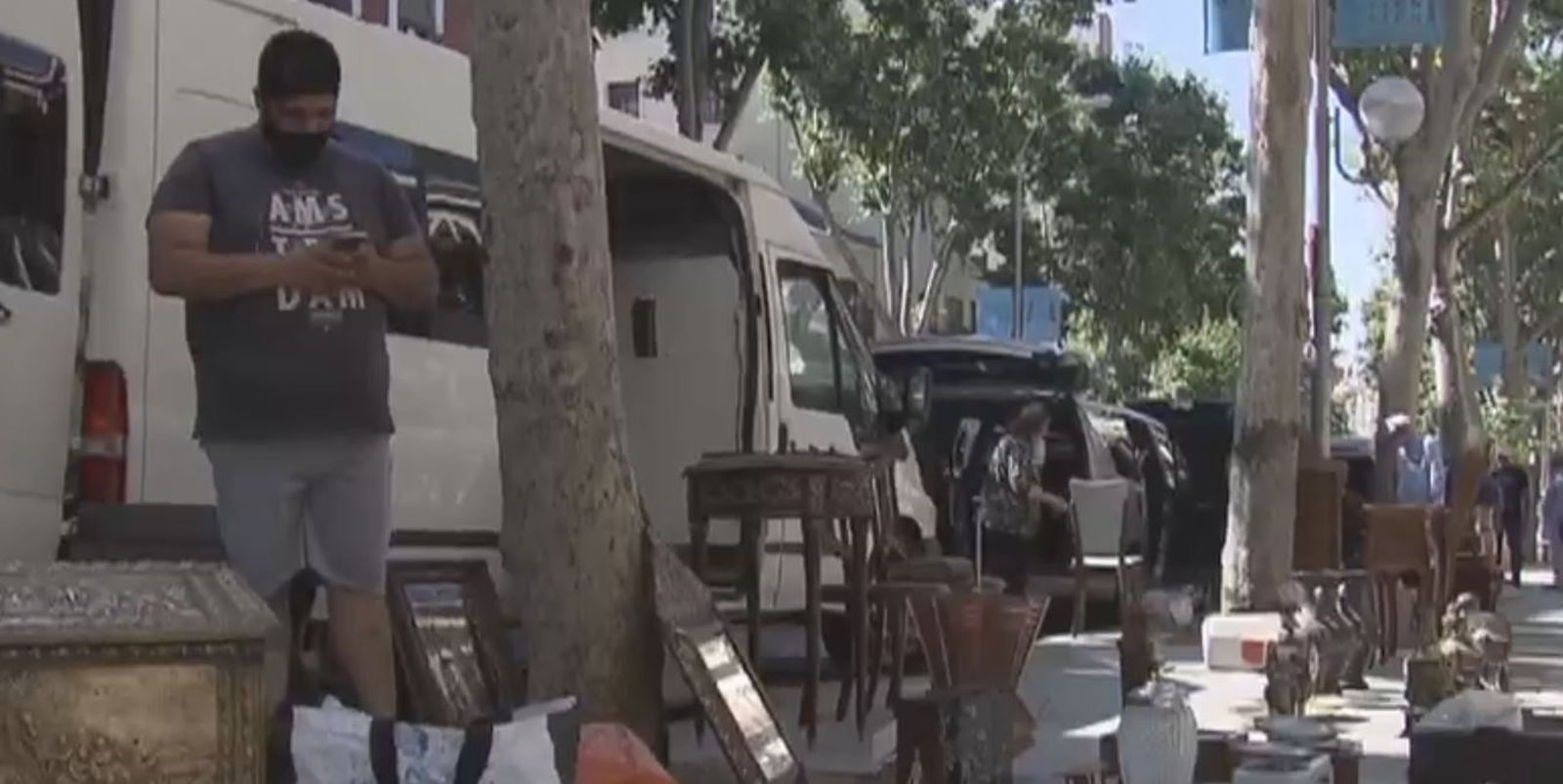 Las tiendas aledañas al Rastro temen que un nuevo desacuerdo ponga en riesgo su supervivencia