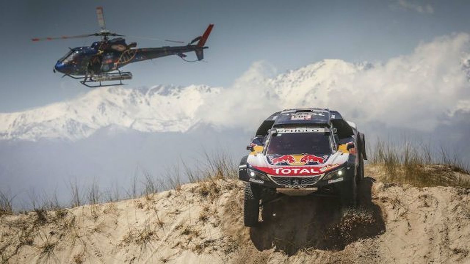 Peterhansel presiona a Sainz al imponerse en la décima etapa
