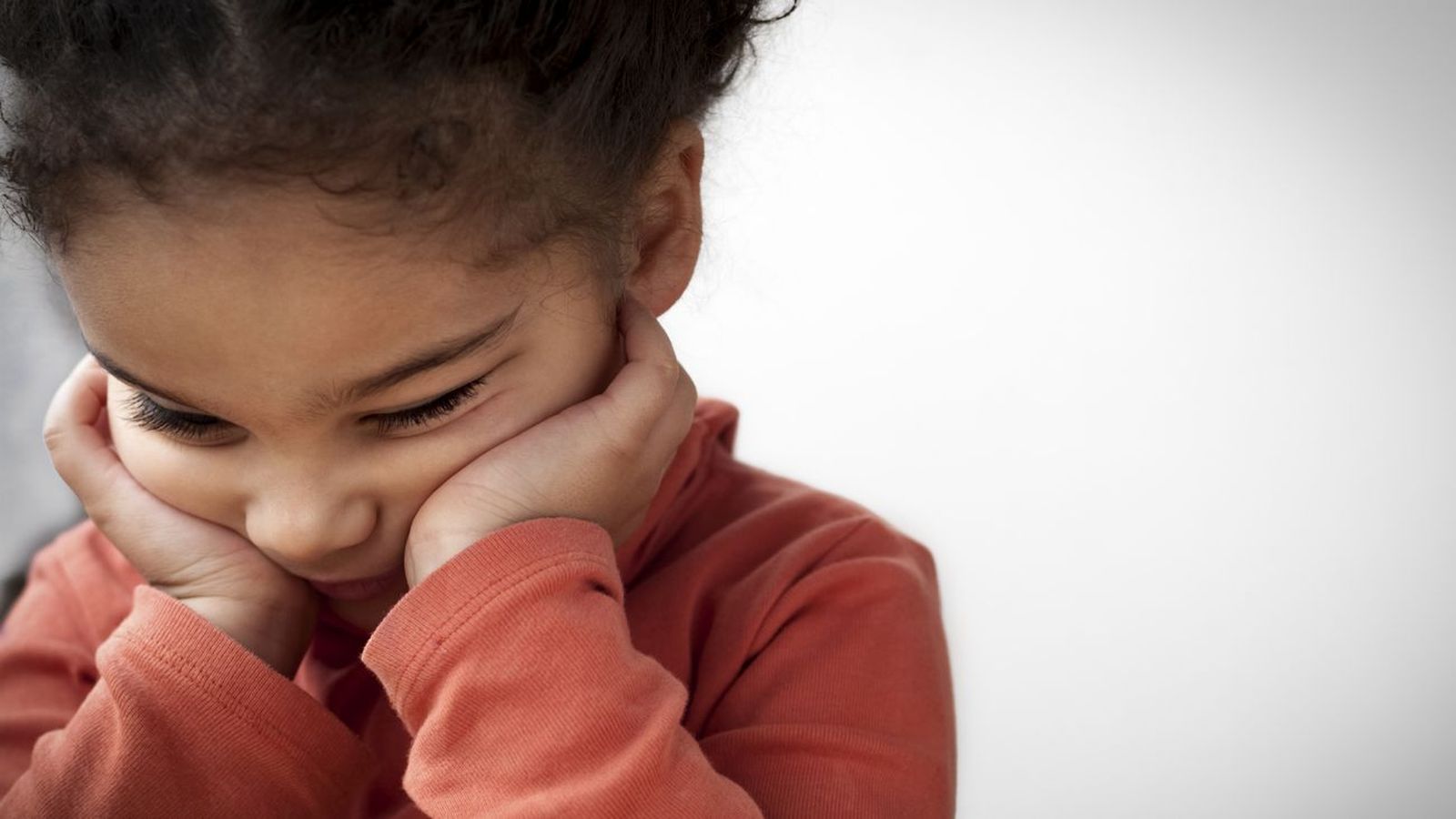 Una niña italiana se hace viral por una charla con su padre sobre el racismo