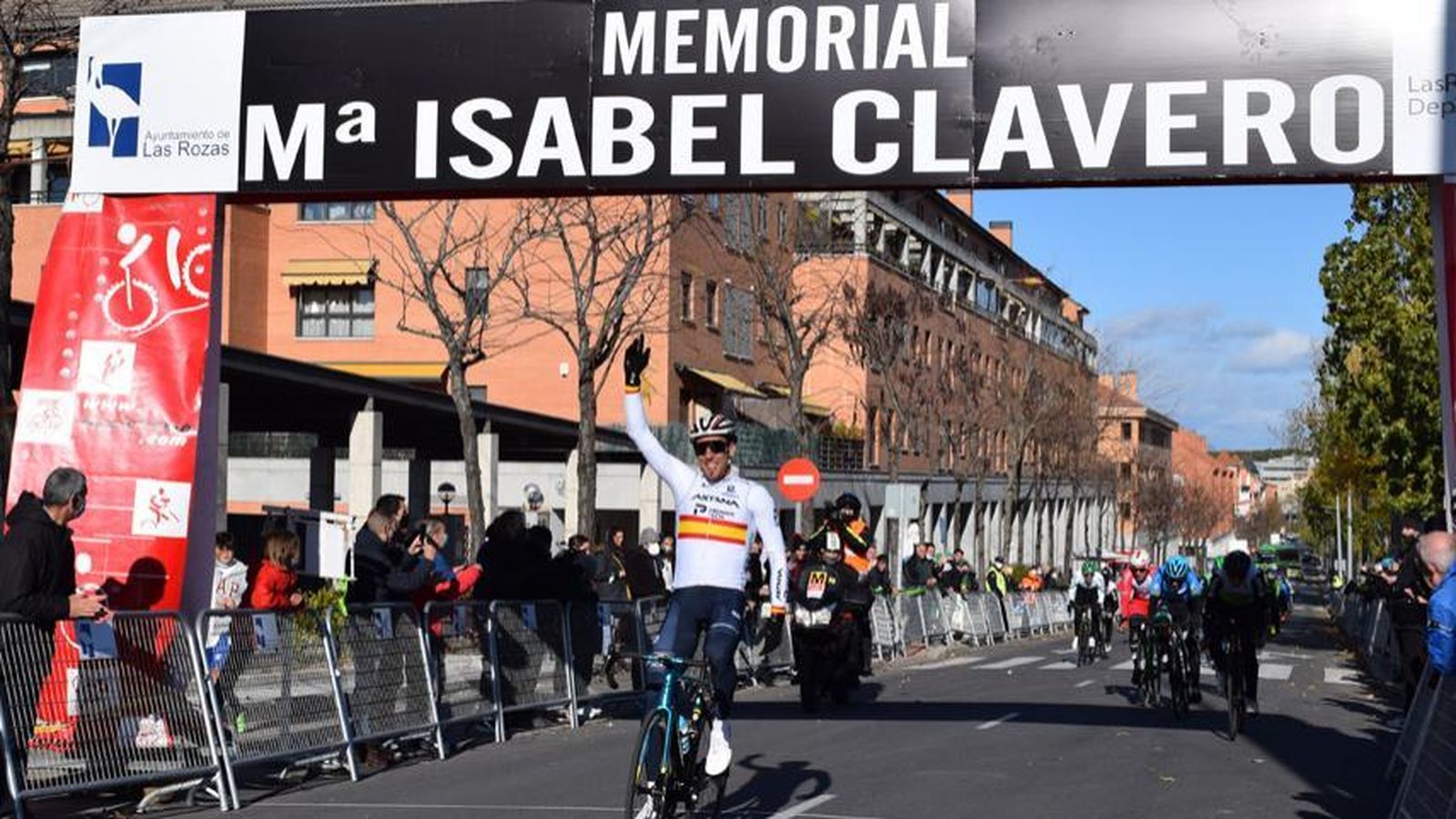 Memorial Isabel Clavero