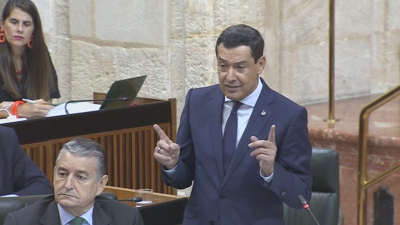 Moreno promete auditar el resto de cribados de cáncer en Andalucía: "Vamos a poner solución a este problema"