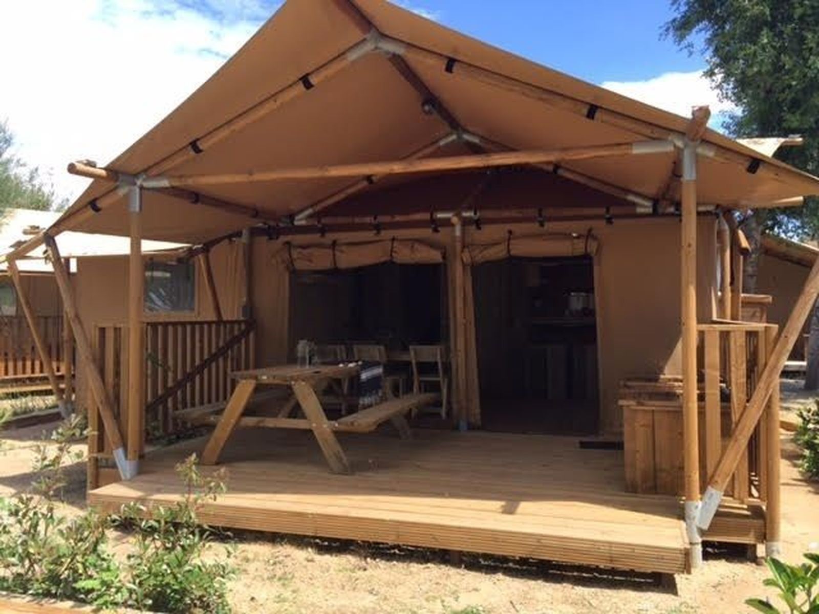 Camping: la alternativa más económica para disfrutar este verano en Madrid y esquivar el caos de los aeropuertos