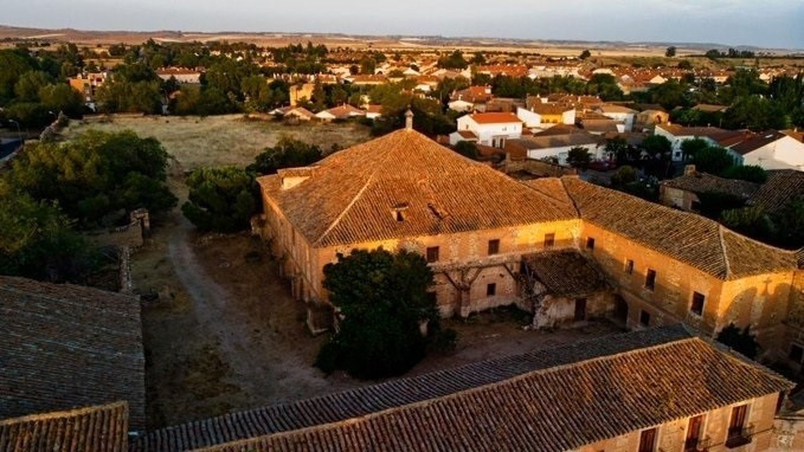 Se investiga el robo de 81 crucifijos del cementerio de Talamanca de Jarama
