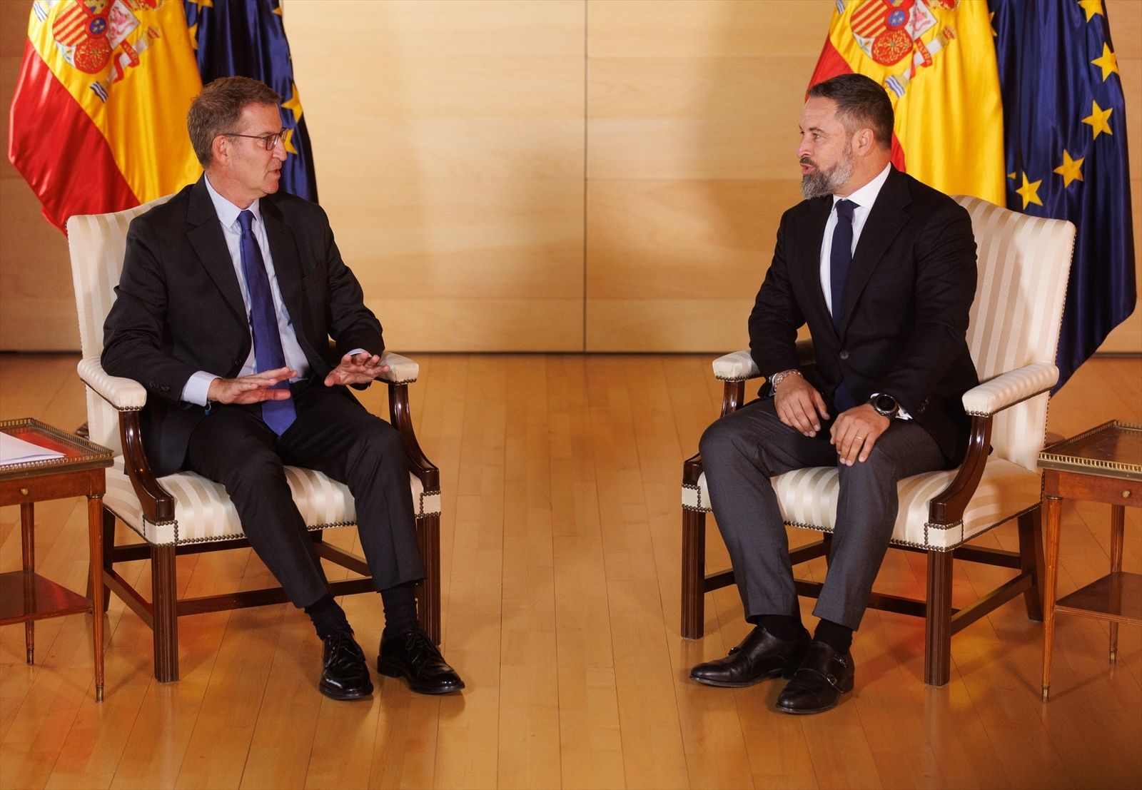 El lider del PP, Alberto Núñez Feijóo y el líder de VOX, Santiago Abascal, en una foto de archivo