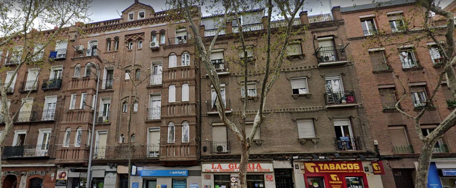 Edificios de arquitectura neomudéjar en la calle Antonio López de Madrid