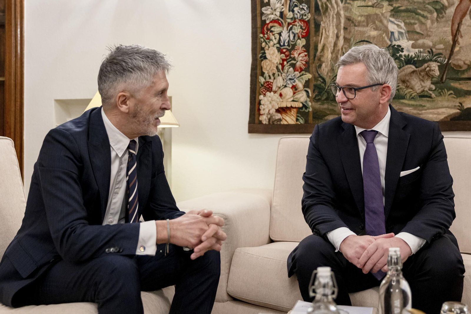 La UE recuerda que el problema de los menores no acompañados debe resolverlo España