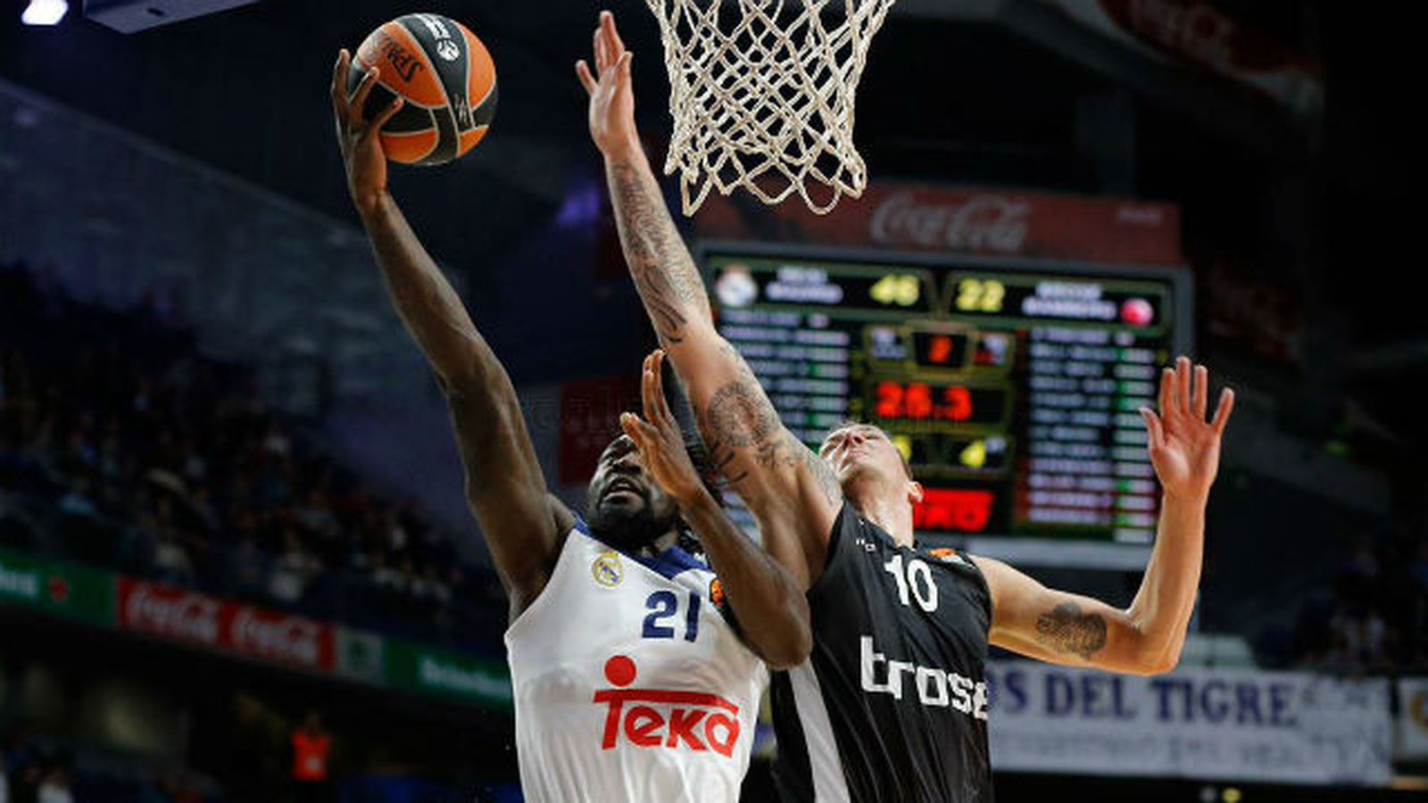 Hunter ante el Brose Bamberg