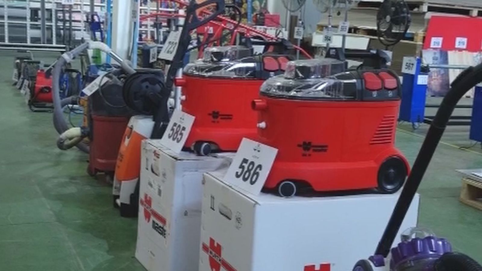 Decoración, maquinaria y bricolaje a subasta en Navalcarnero