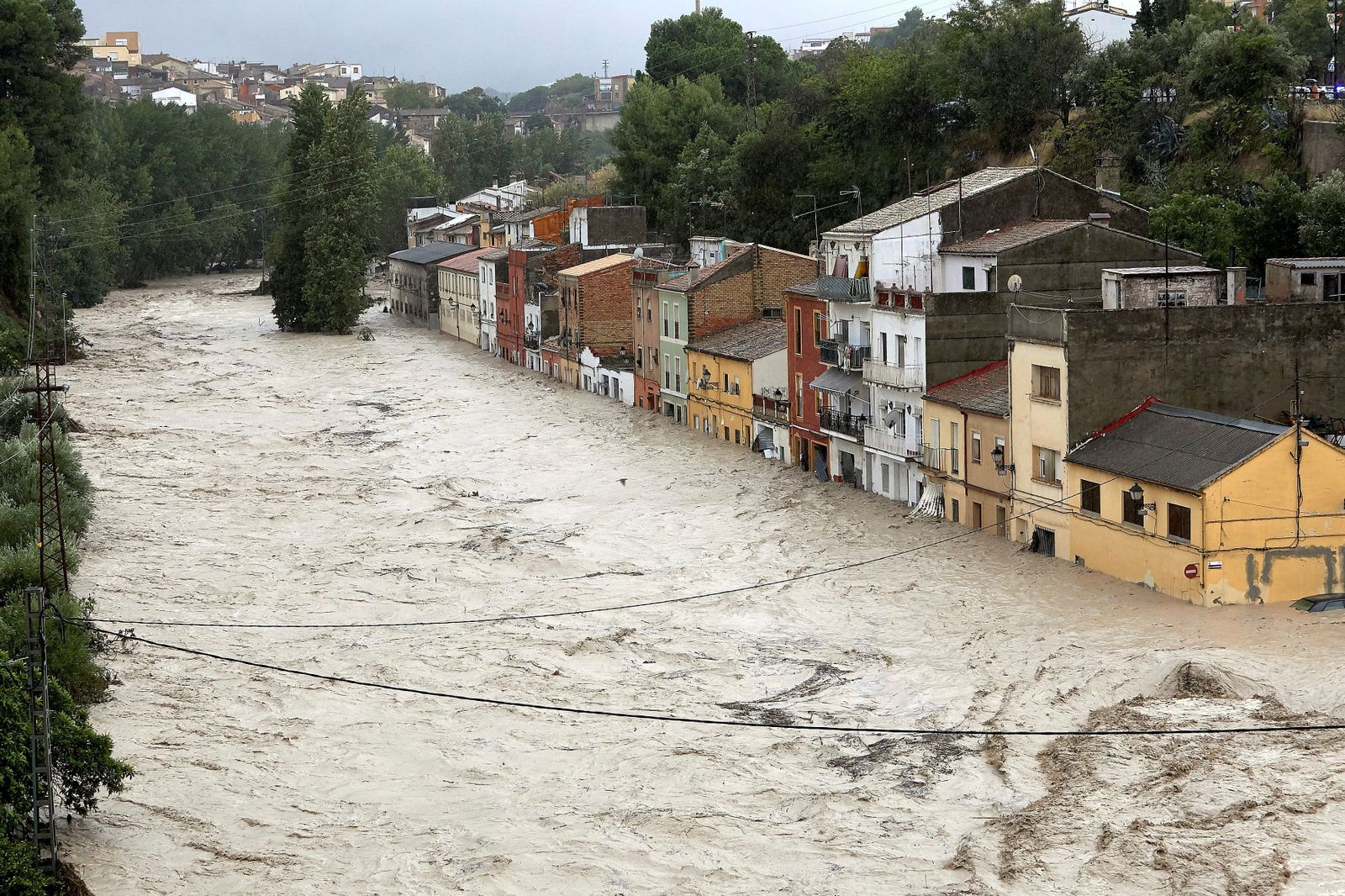 La gota fría deja dos muertos, riadas y miles de alumnos sin clase