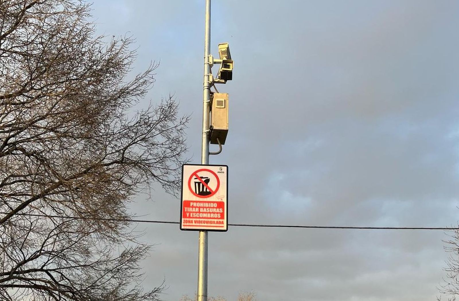 Cámara para vigilar vertidos ilegales en Pinto