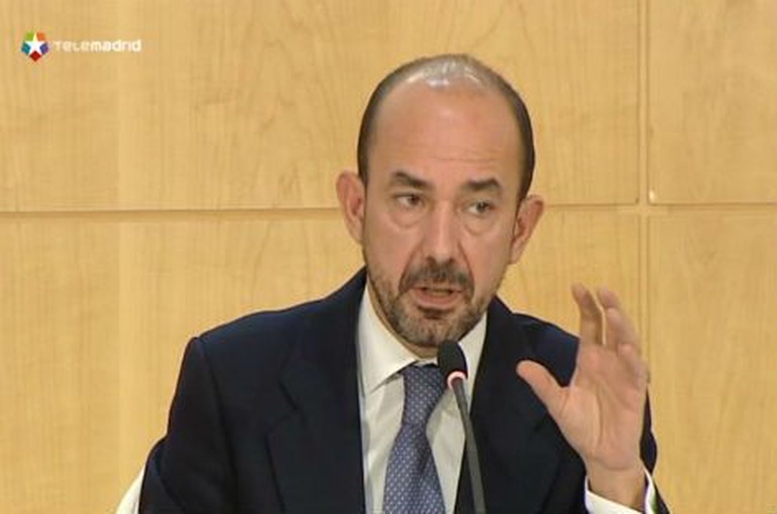 Villanueva sobre Flores: "de un conocido, uno no se puede hacer responsable"