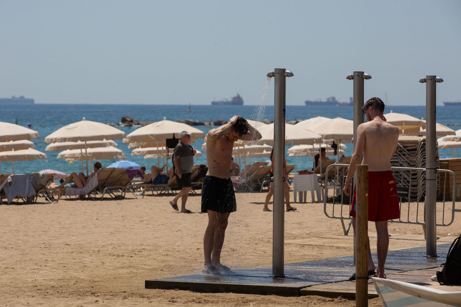 Adiós a las duchas de la playa: la alerta por sequía lleva a restringir el consumo de agua en Andalucía