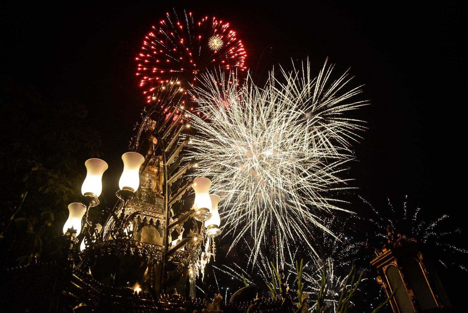 Fuegos artificiales en las procesiones de las fiestas patronales de Colmenar Viejo, 2022