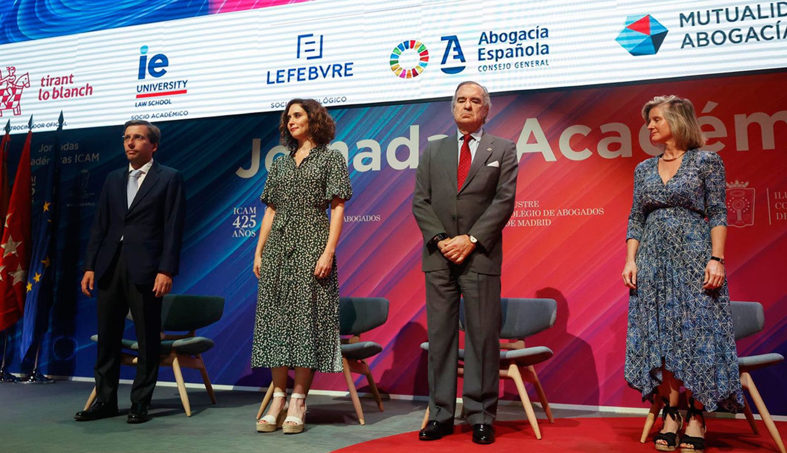 El alcalde de Madrid se compromete a colegiarse el lunes como abogado no ejerciente
