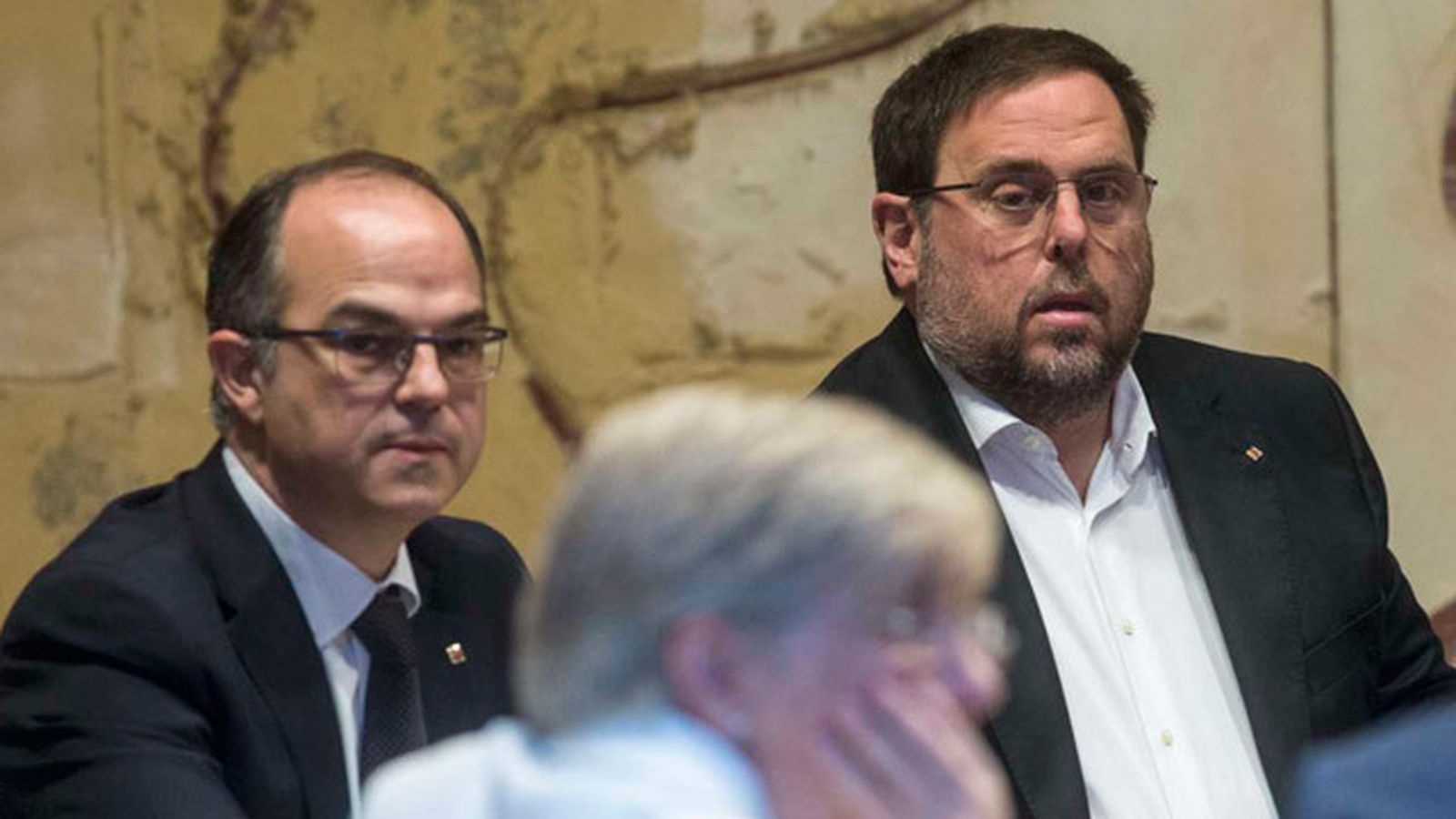 El vicepresidente del Gobierno y consejero de Economía, Oriol Junqueras, y el consejero de la Presidencia, Jordi Turull