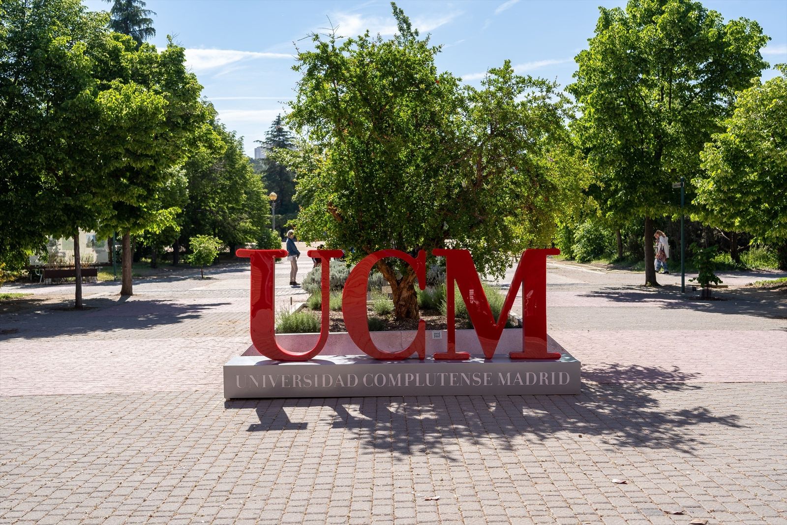 Cartel de la Universidad Complutense de Madrid