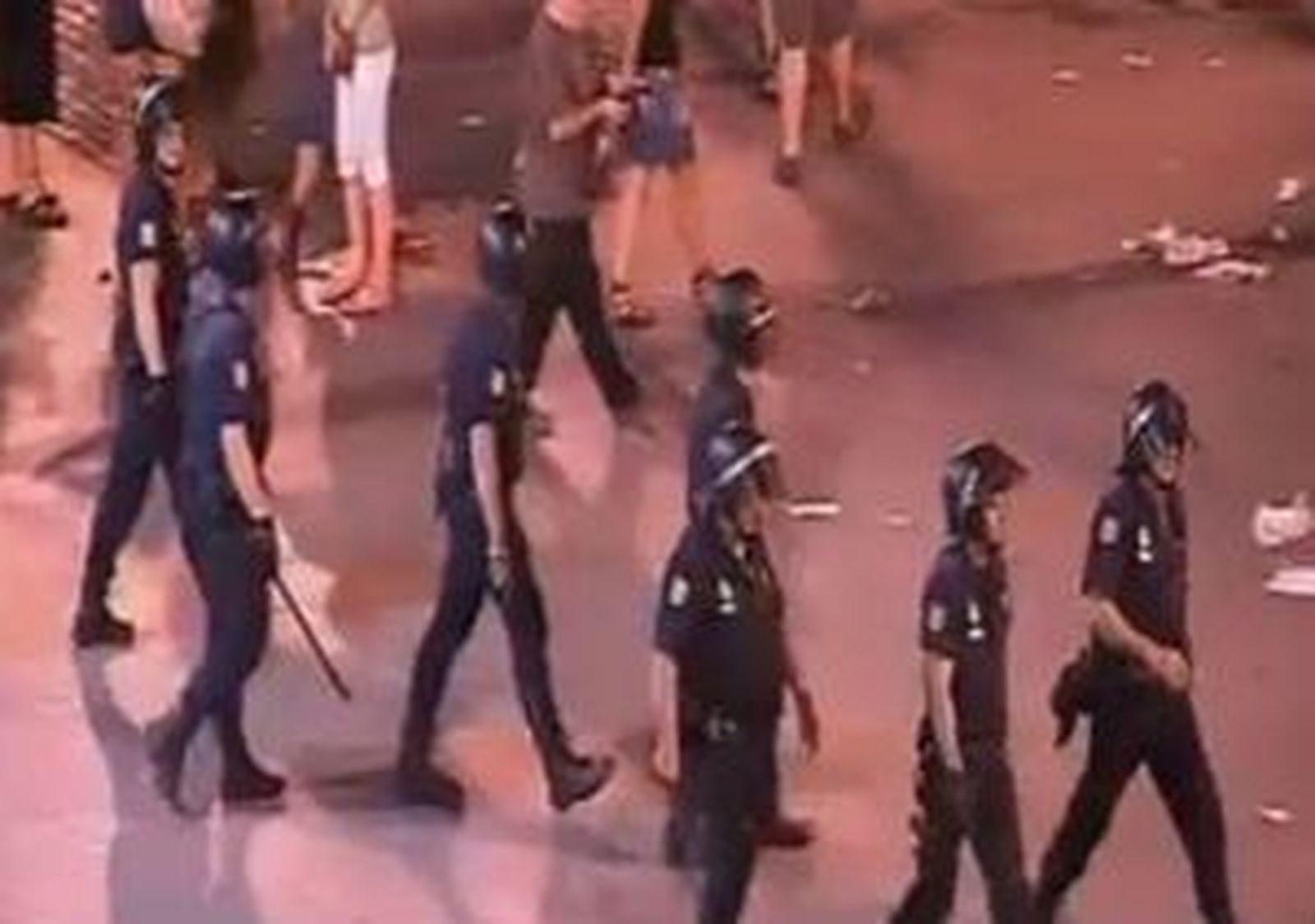 Once heridos y seis detenidos tras la manifestación laica y  la posterior carga policial en Sol