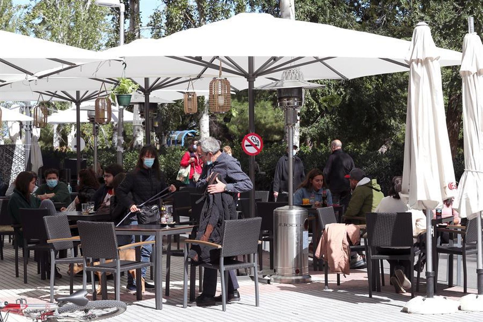 Terraza de un bar en el barrio de Aluche