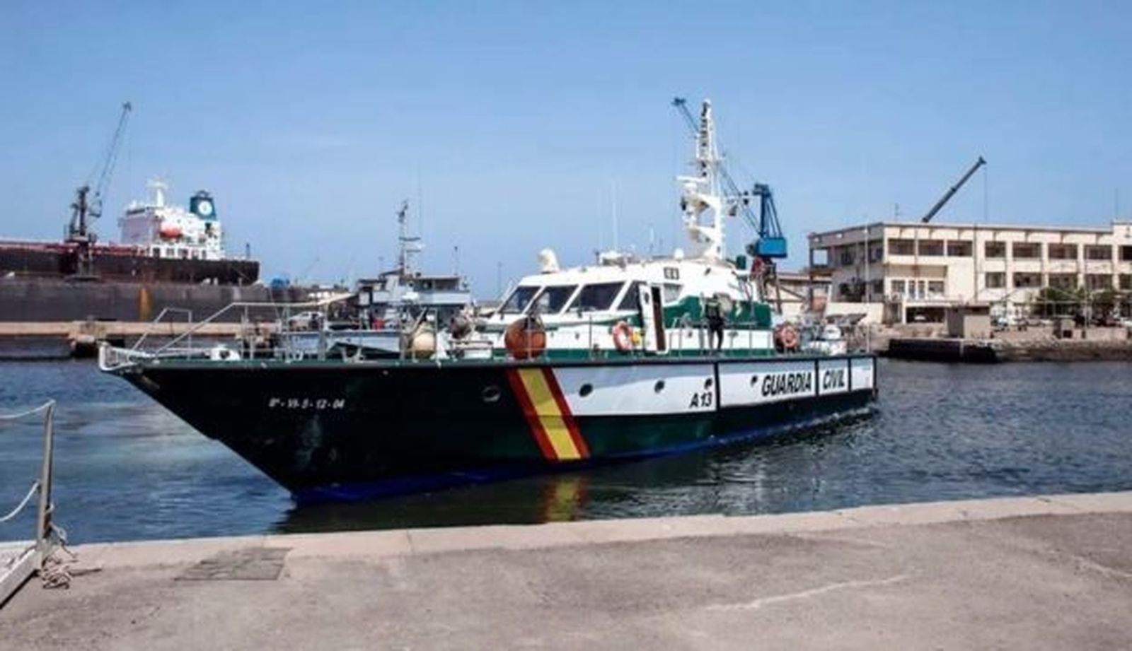 La Guardia Civil intercepta cerca de Canarias un buque con uno de los alijos de cocaína "más importantes" de la historia