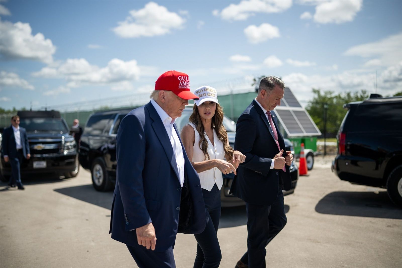 Trump cesa a la secretaria de Seguridad Nacional tras el polémico operativo del ICE en Minneapolis
