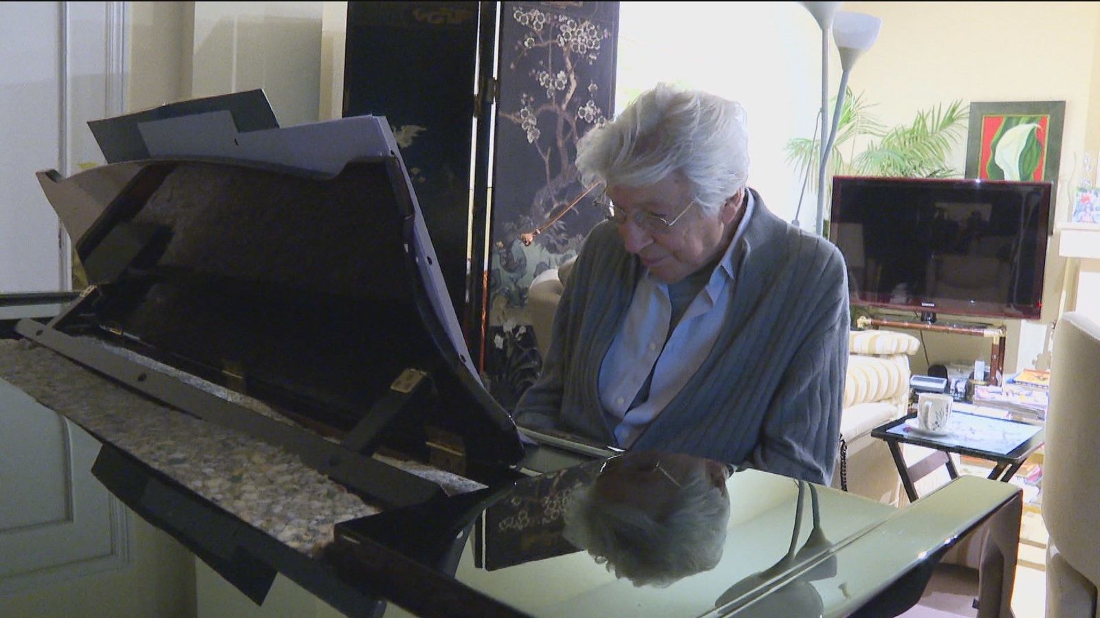 Manuel Alejandro celebra sus 90 años subiéndose al escenario del Teatro Real