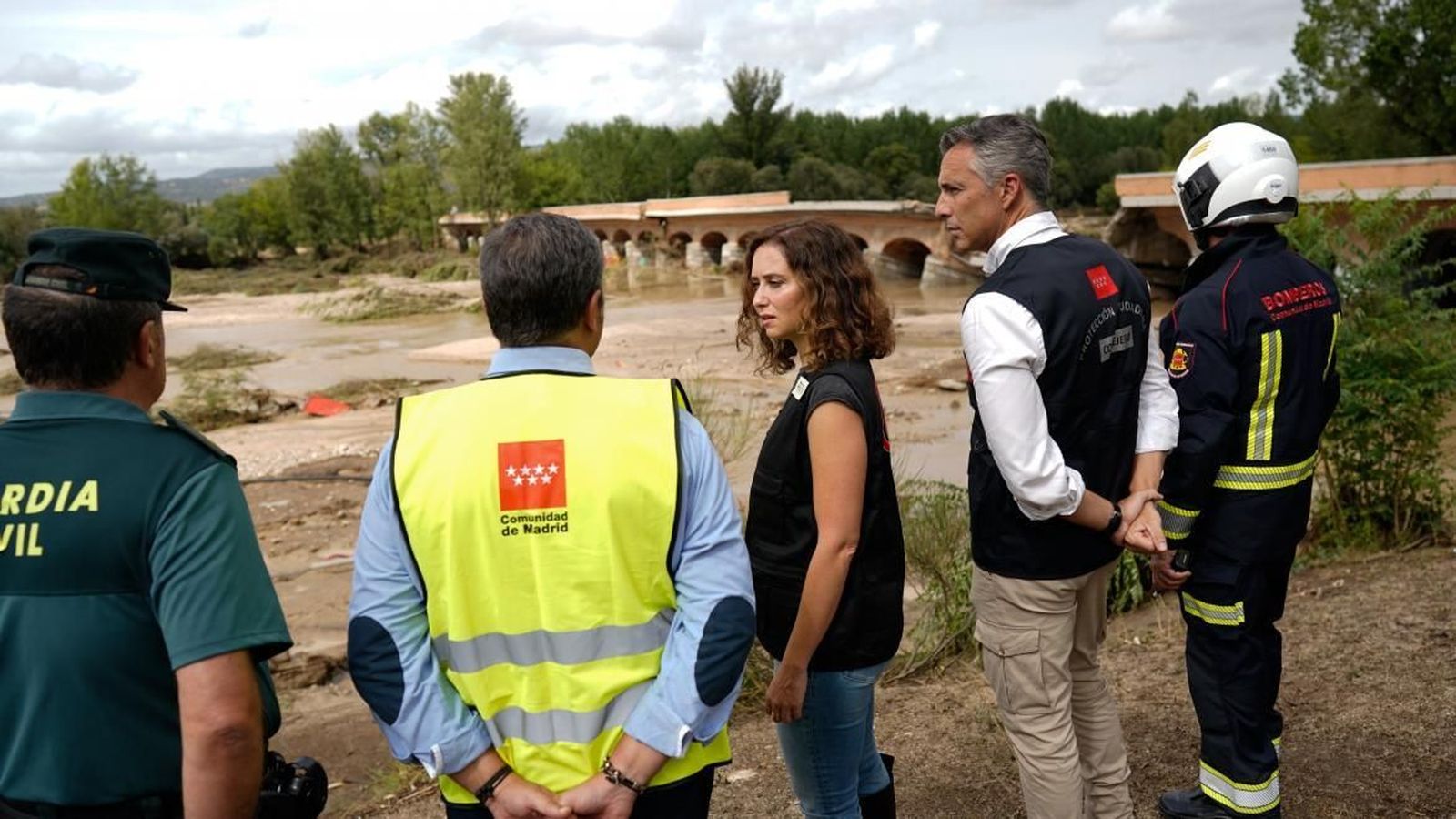 Ayuso visita Villamanta y manda un recado a Teresa Ribera