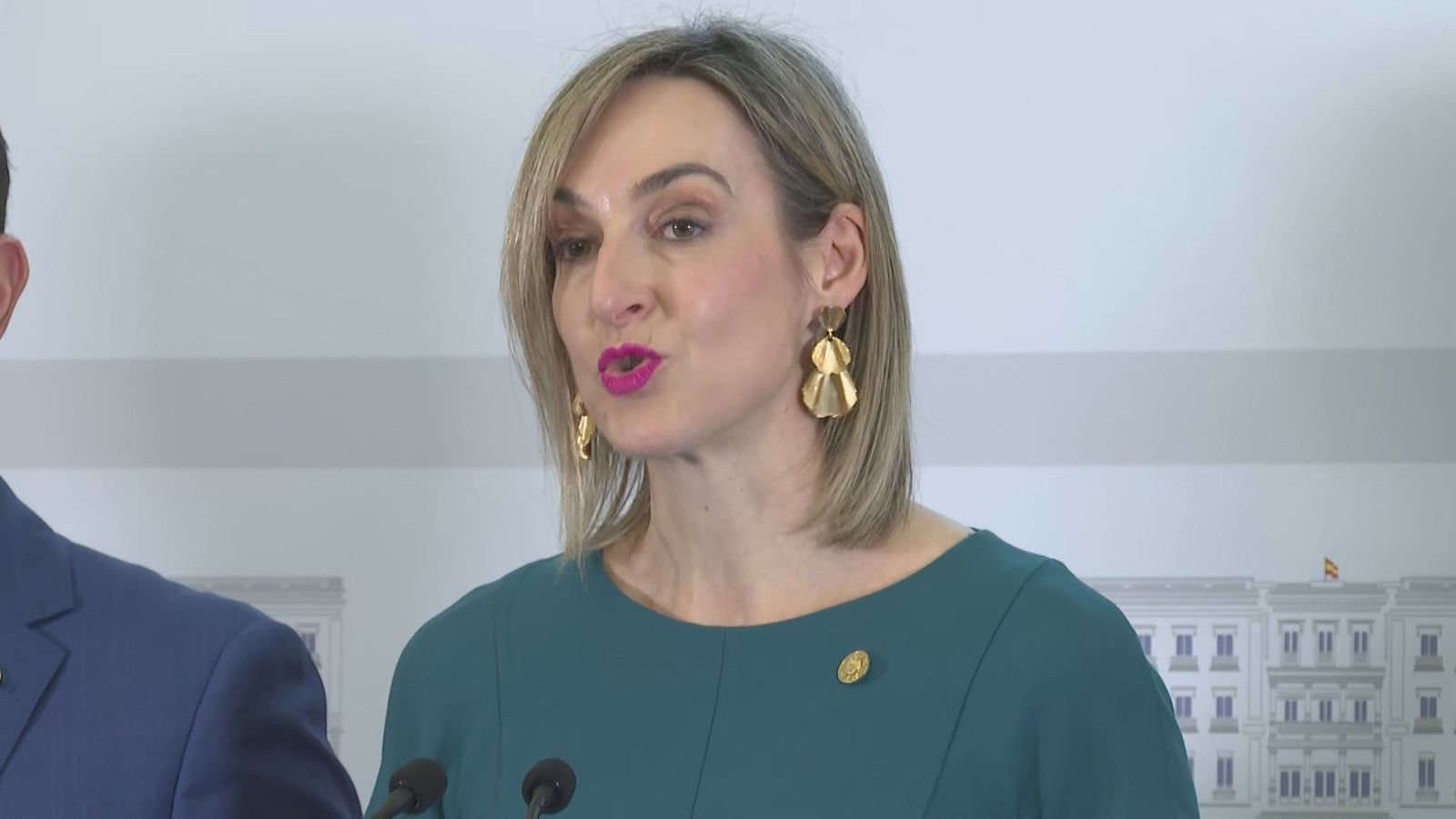 Sánchez entrega a Euskadi competencias en Empleo, Seguridad Social o Salvamento Marítimo