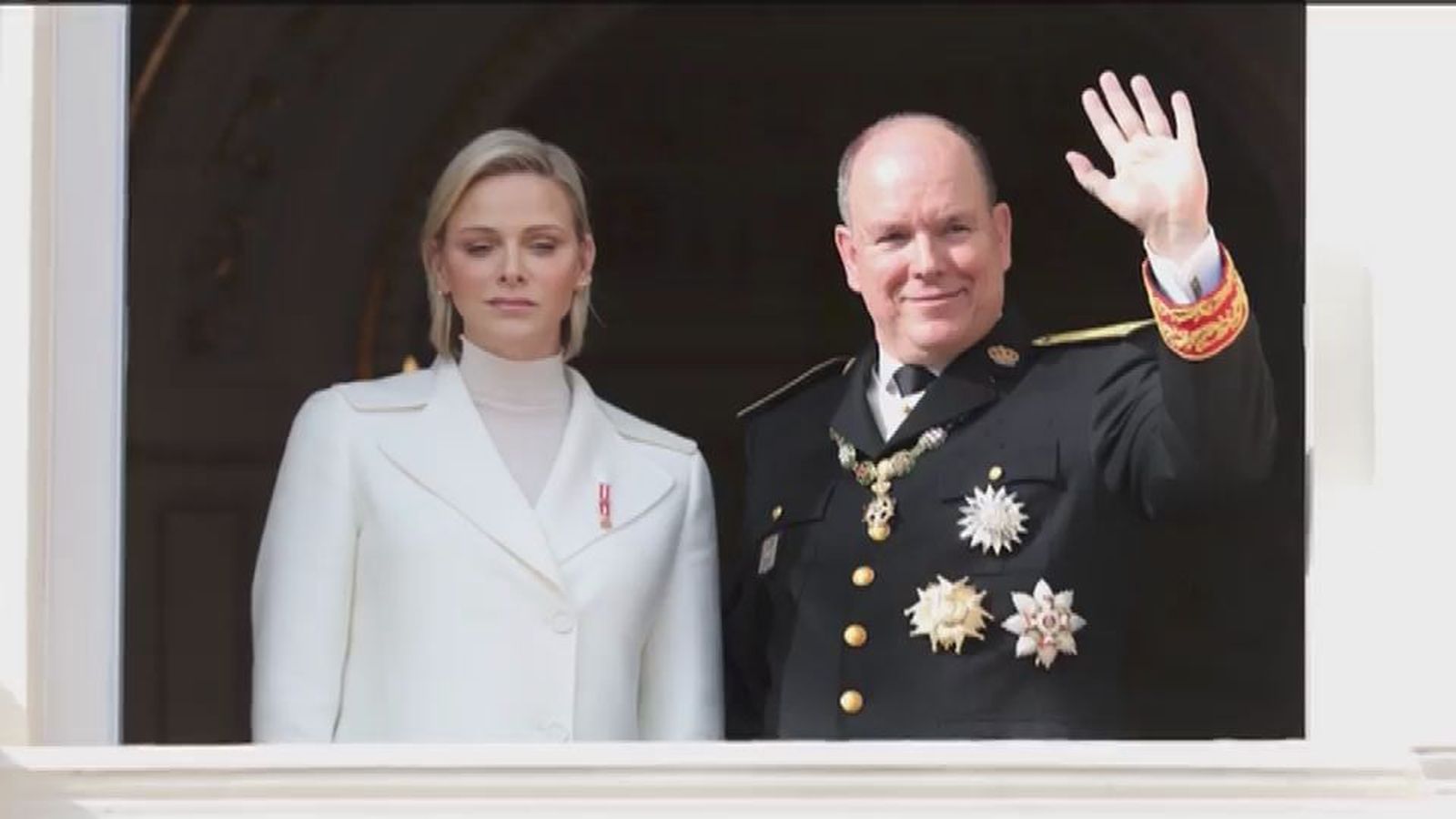 ¿Qué se esconde tras el serio rostro de la princesa Charlene?