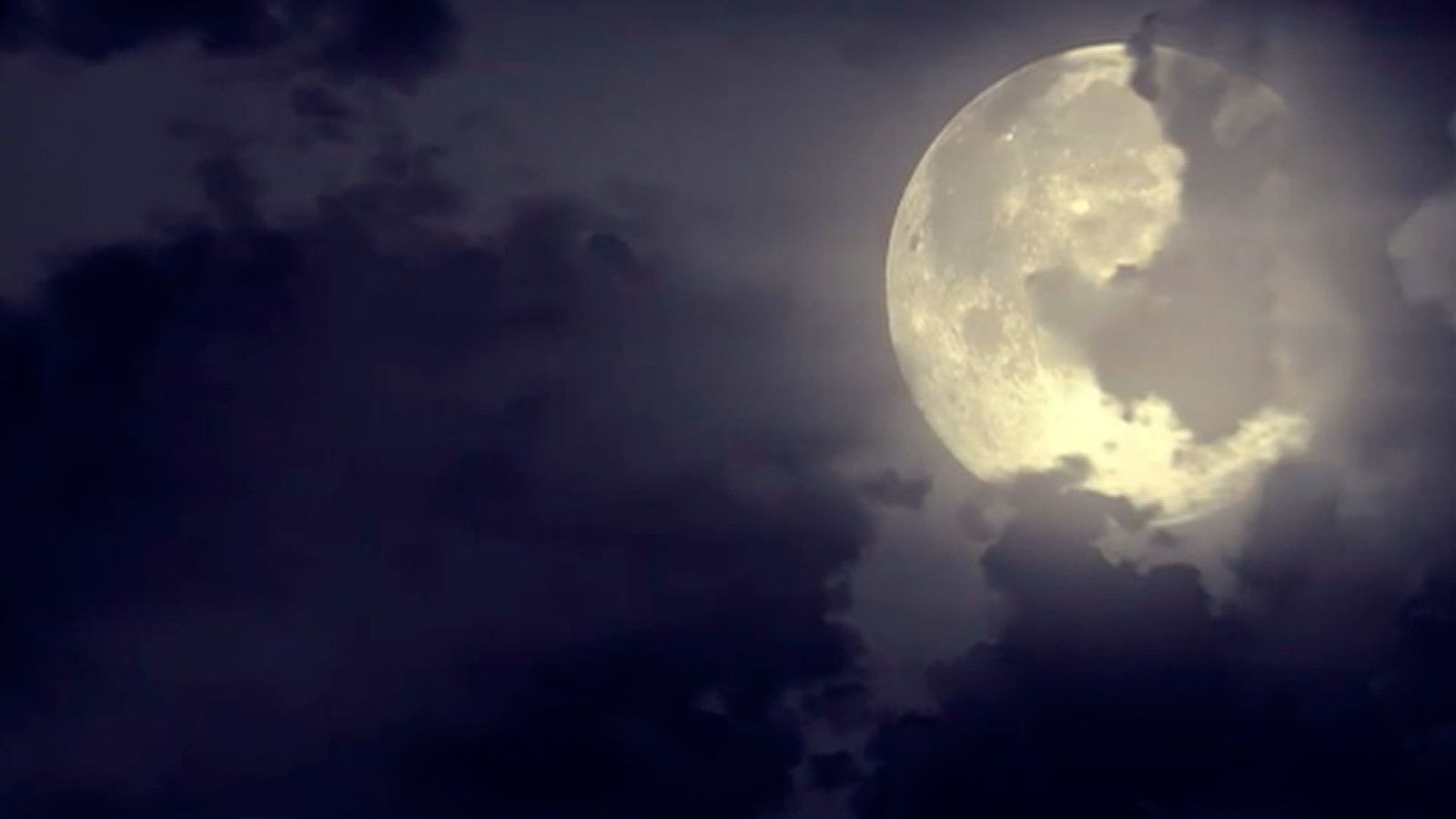 Superluna rosa