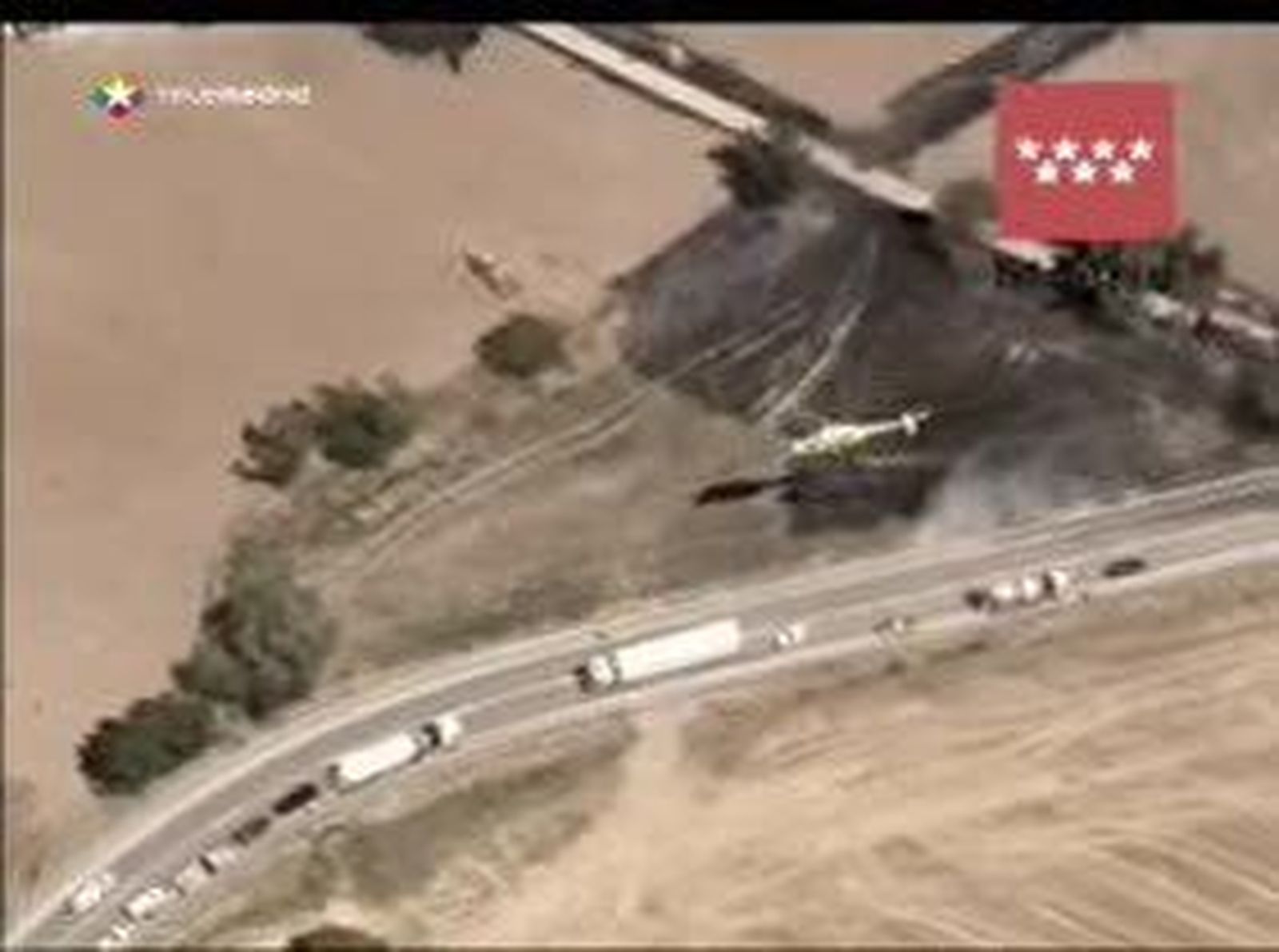 Un helicótpero vigila que no haya incencios y su evolución