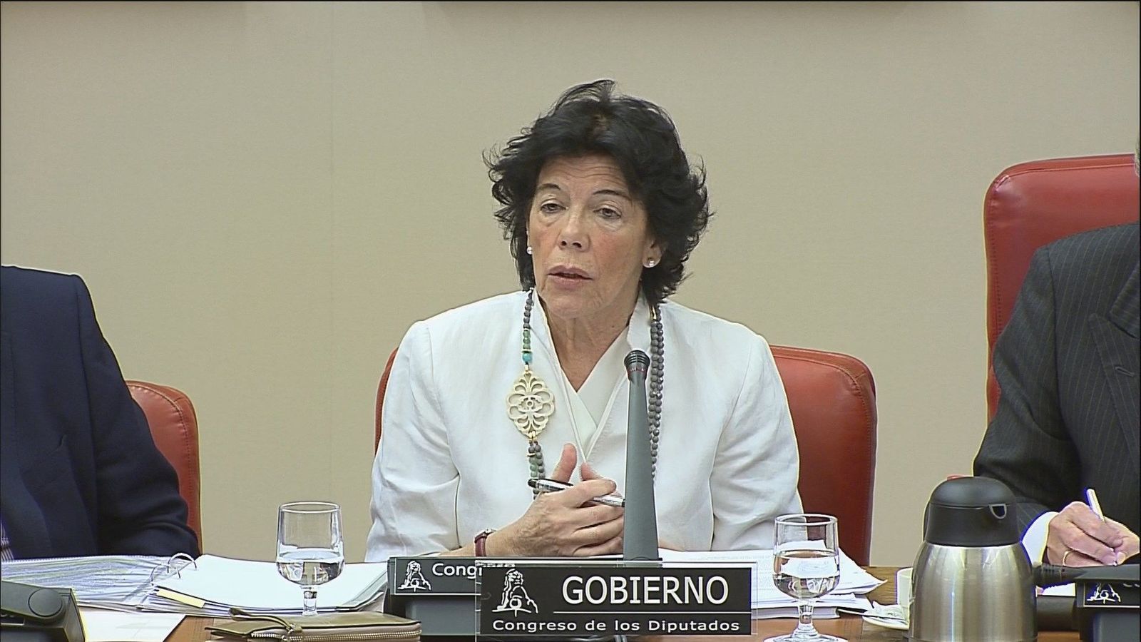 Celaá plantea un Bachillerato con un tercer año para recuperar materias pero sin repetidores